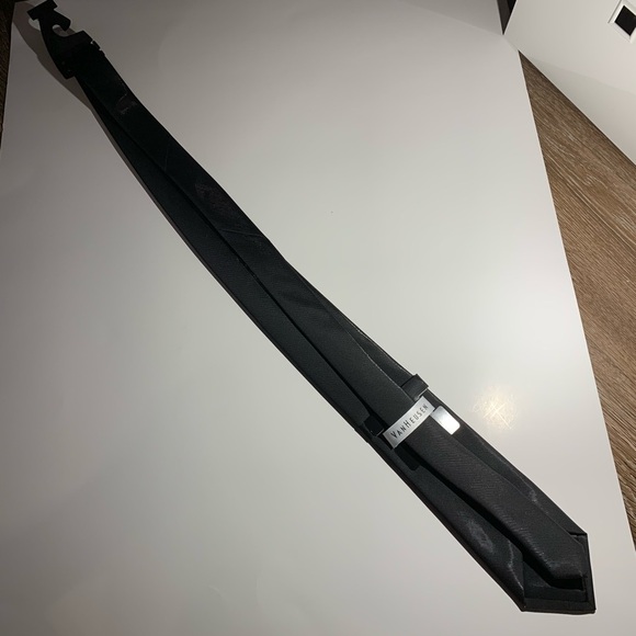 Van Heusen Men’s Black shine tie - Picture 4 of 5